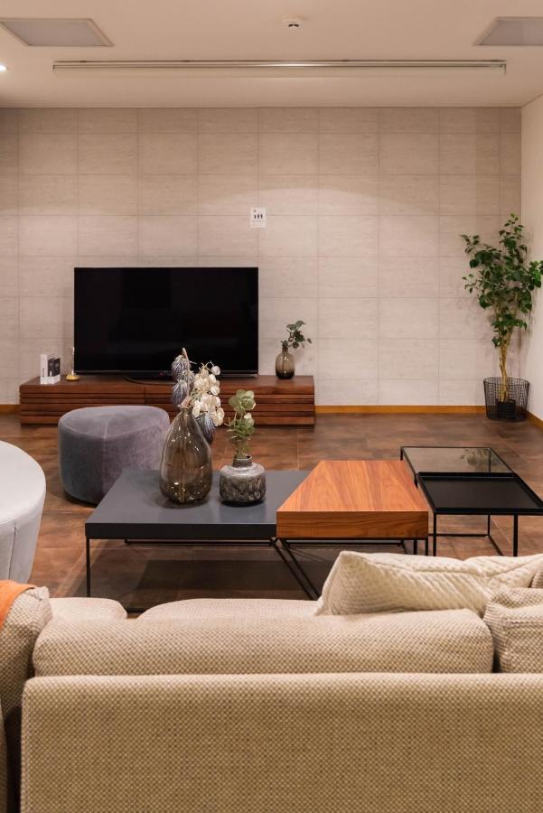 Bijou Suites Ai Premium Osaka Exterior photo